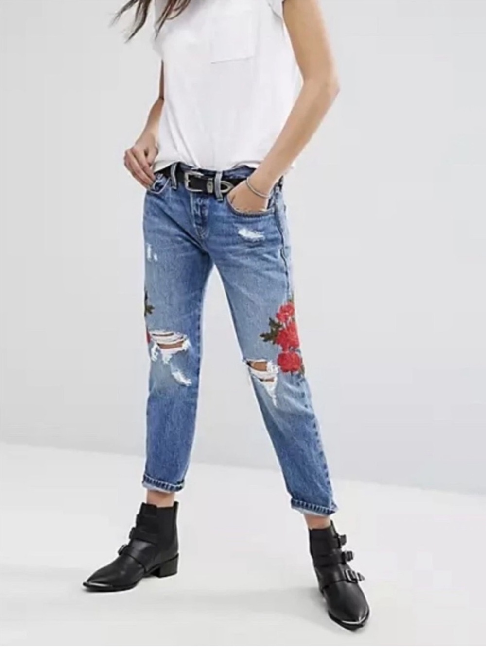 Levi's 501 Midrise Embroidered Distressed Straight-Leg Medium Wash Jeans Sz 28 - Picture 4 of 15